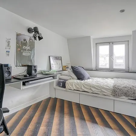 Magnifique Duplex Moderne Et Lumineux Avec Balcon - H225