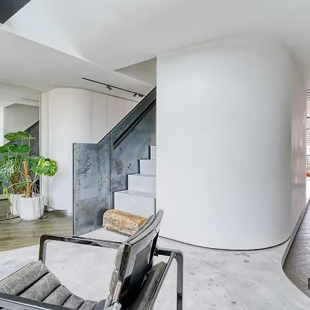 Magnifique Duplex Moderne Et Lumineux Avec Balcon - H225 *